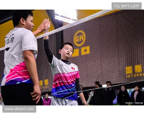 上海羽毛球队在选拔赛中的灵活性表现与战术调整分析 上海羽毛球队在选拔赛中的灵活性表现与战术调整分析