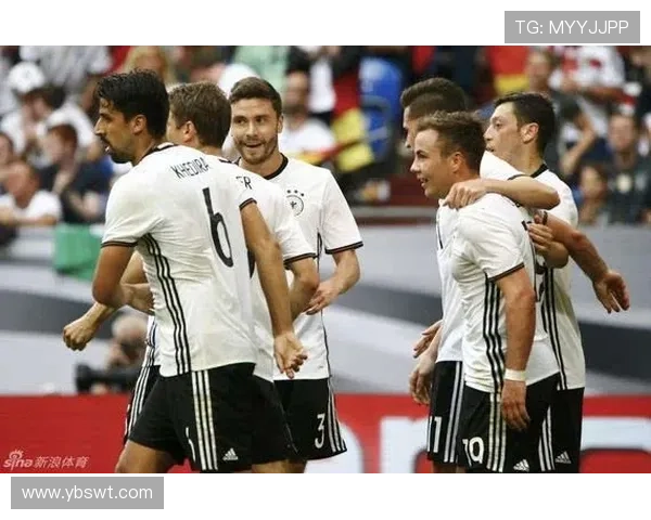 上海足球队在邀请赛中的战术表现分析与点评探讨 上海足球队在邀请赛中的战术表现分析与点评探讨