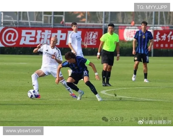 上海足球队防反战术分析及其在比赛中的得失表现探讨 上海足球队防反战术分析及其在比赛中的得失表现探讨