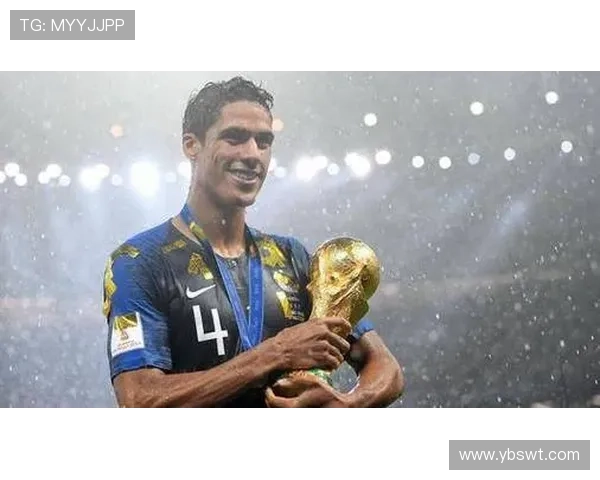 世界著名足球明星外号揭秘：他们背后的故事与传奇人生