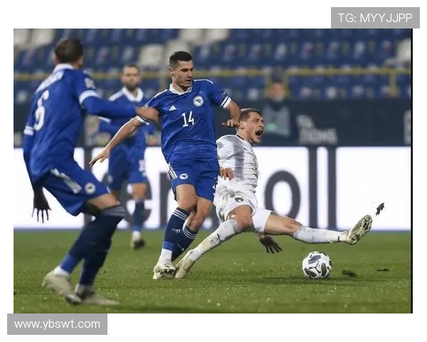 乌克兰足球运动员对国际足球明星的独特见解与评价分享 乌克兰足球运动员对国际足球明星的独特见解与评价分享