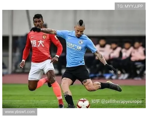 从草根到巨星的逆袭之路足球梦想的华丽转身 从草根到巨星的逆袭之路足球梦想的华丽转身