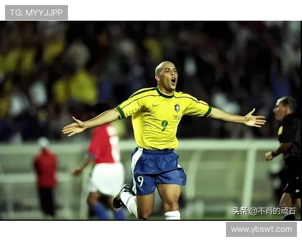 俄罗斯足球明星的辉煌历程与成就解析 俄罗斯足球明星的辉煌历程与成就解析