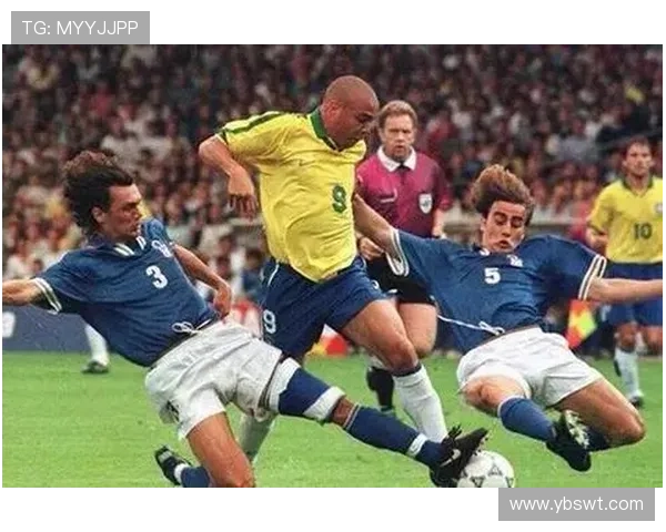 全网最牛足球明星背后的传奇故事与辉煌成就揭秘